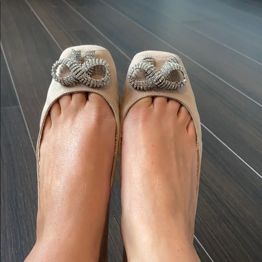Jessica Simpson flats w beaded bow